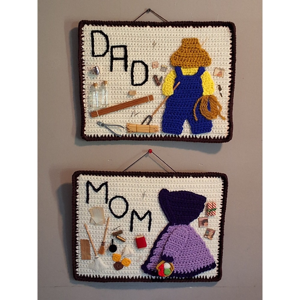 Vintage Handmade Crochet Mom and Dad Wall Hanging Decor 3D Miniature Mixed Media
